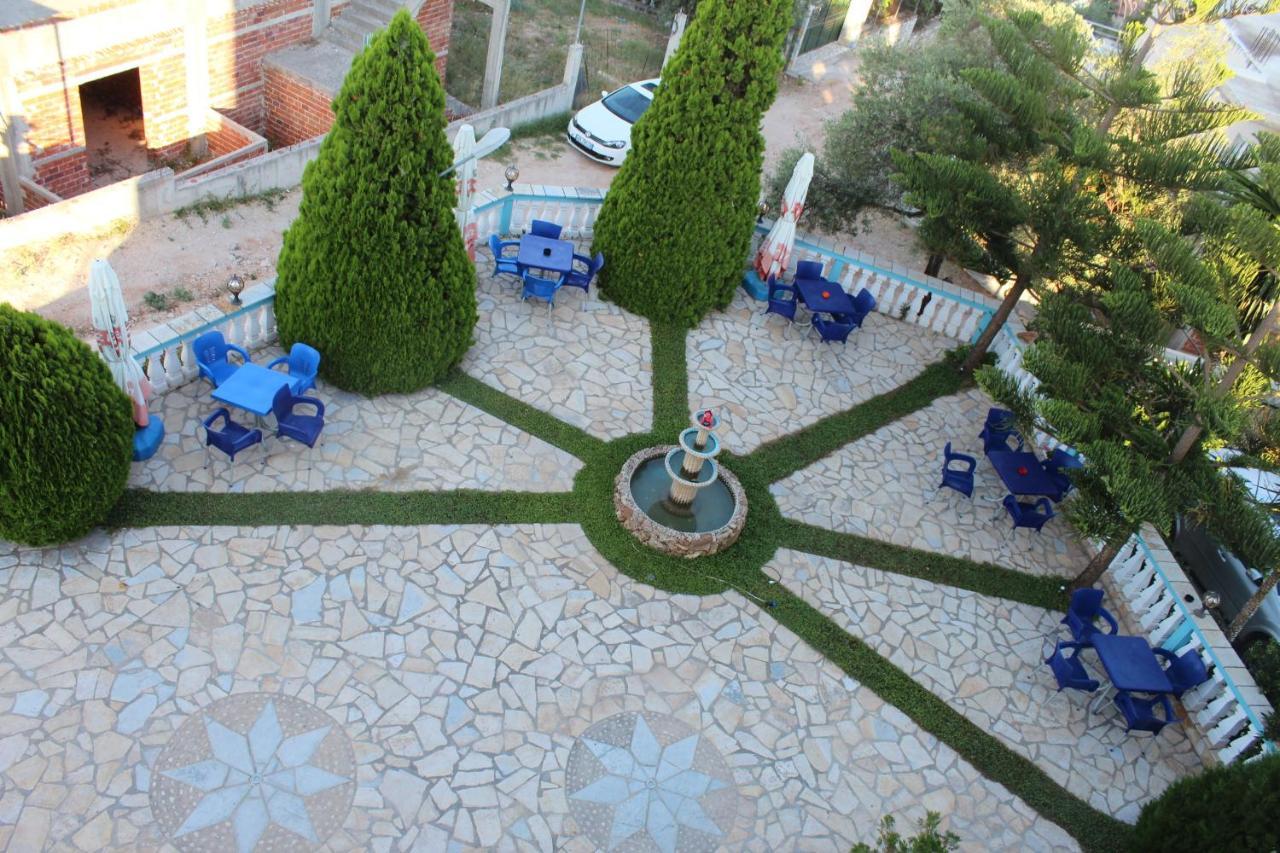 Hotel Esmeralda & Restaurant 2*